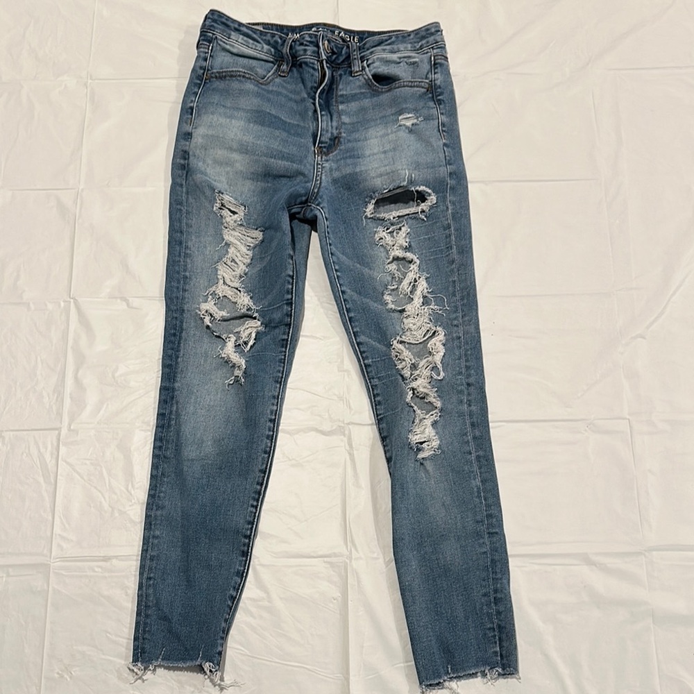 American Eagle Outfitters Women's  Distressed Blue Jeans